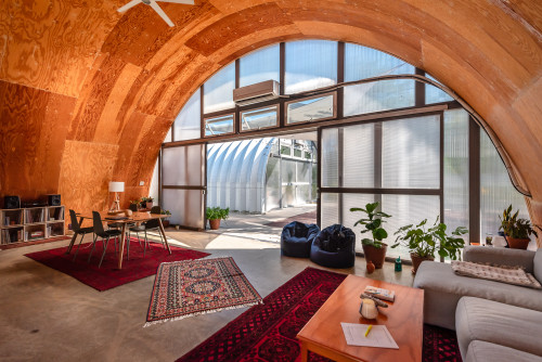 Housing & Lifestyles